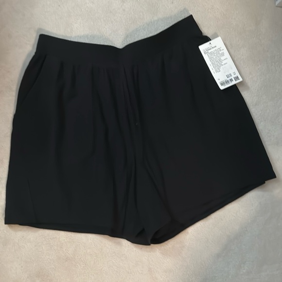 Lululemon LA Ribbed Boxer Short - Picture 1 of 2